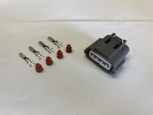 Load image into Gallery viewer, 4 Pins Alternator Connector Plug fits Nissan &amp; Mitsubishi Alternator 6189-7469
