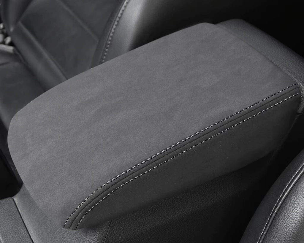Premium Suede Leather Armrest Box Protector Cover for VW Golf 7 MK7 (2012–2019) – Central Console Interior Accessory – Multiple Color Variants Available